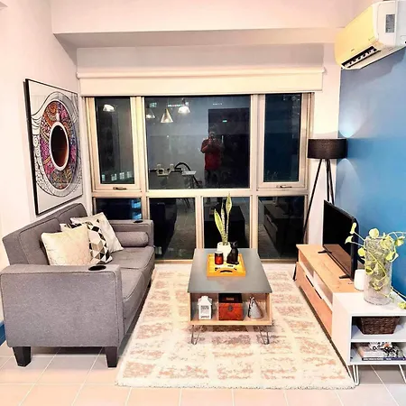 Blue Atlantic Bliss Modern 1Br Retreat In Forbes Wood Parklane Apartment
